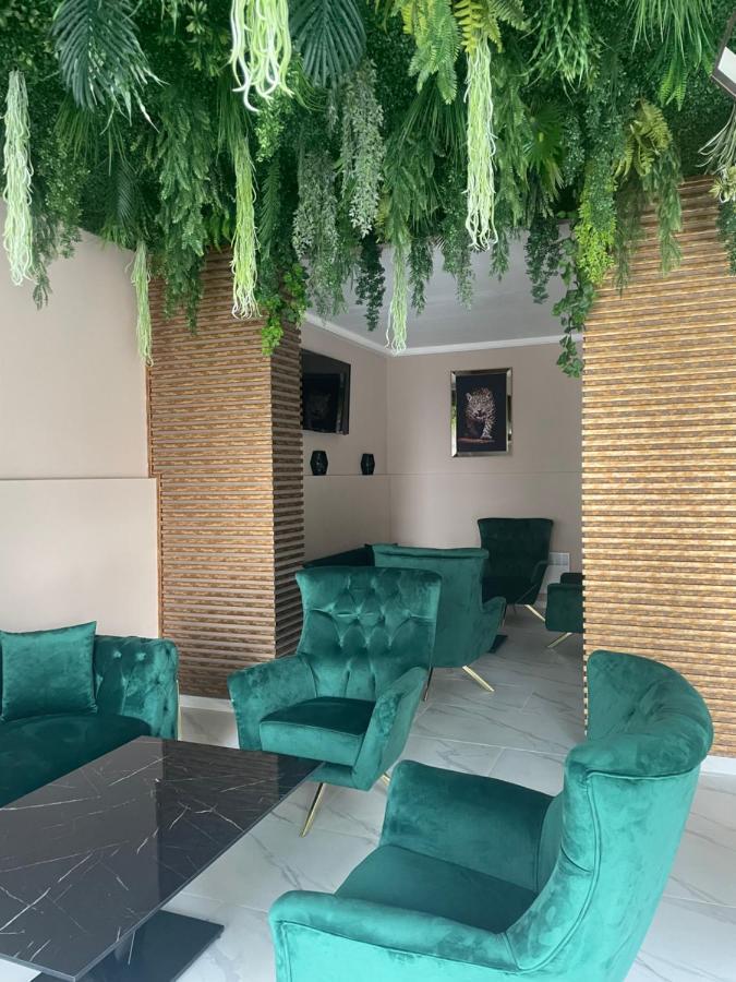 Complex Nero Aparthotel Pamporovo Exterior photo